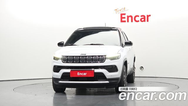 Jeep Compass 2-го поколения 2.4 Limitied AWD - фото 2