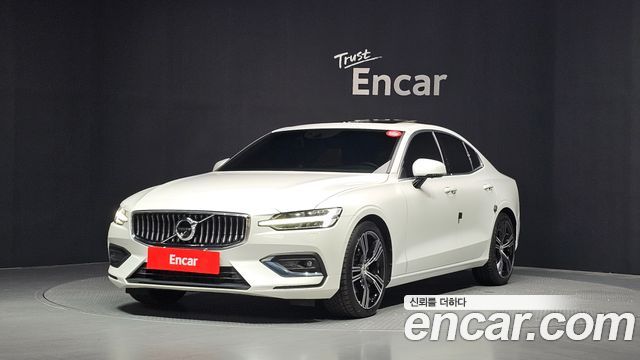 Volvo S60 3-го поколения B5 Inscription - фото 0