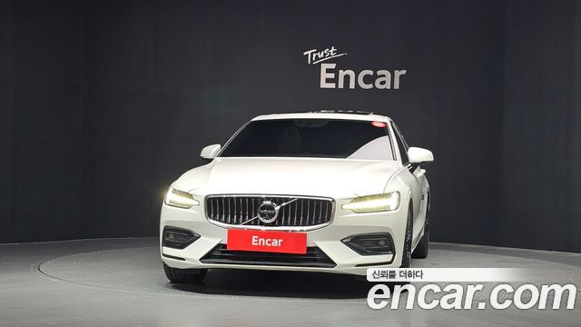 Volvo S60 3-го поколения B5 Inscription - фото 2