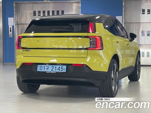 Volvo EX30 Ultra - фото 1