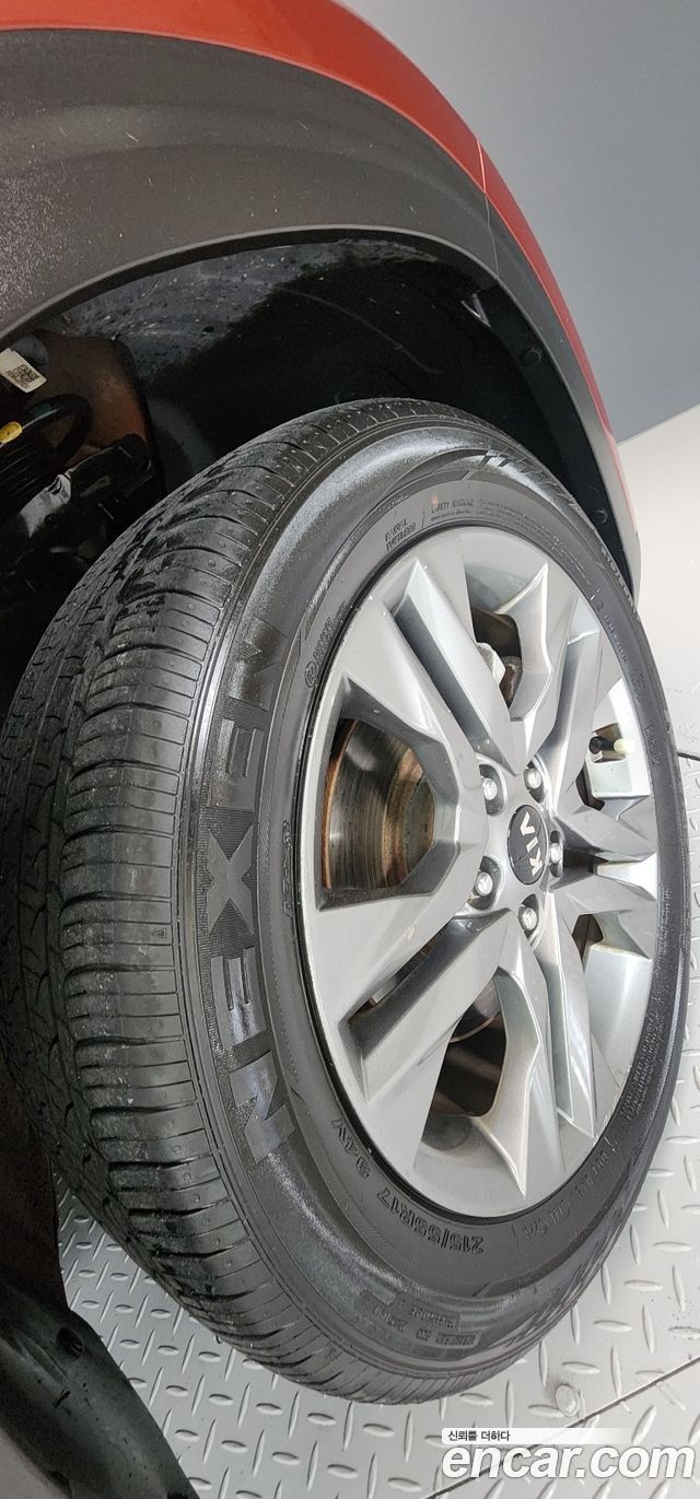 Kia Seltos Diesel 1.6 2WD Prestige - фото 4