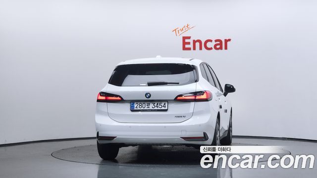 BMW 2 Series Active Tourer U06 220i Advantage - фото 3