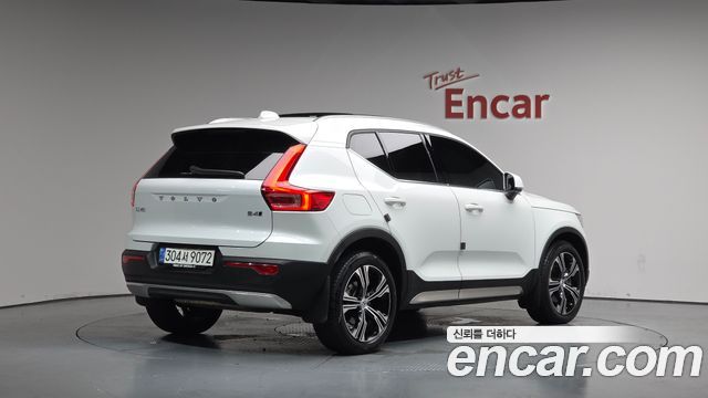 Volvo XC40 B4 Inscription - фото 1