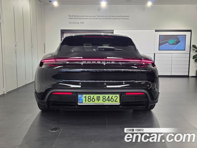 Porsche Taycan 4 Cross Turismo - фото 3