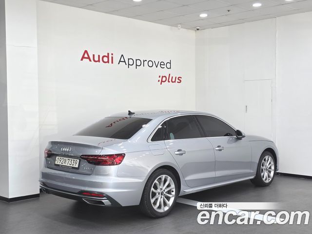 Audi A4 B9 40 TFSI - фото 1