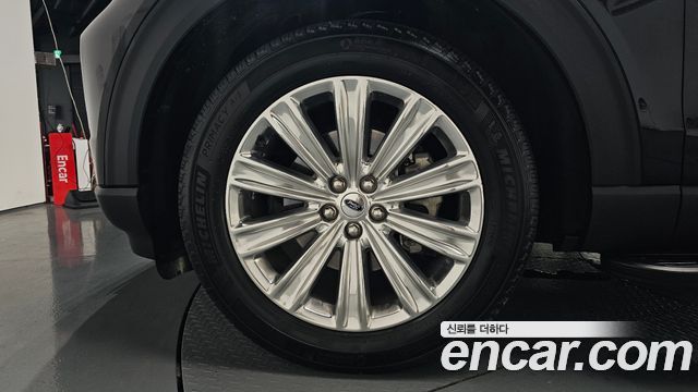 Ford Explorer 6-го поколения 2.3 LimIted 4WD - фото 3