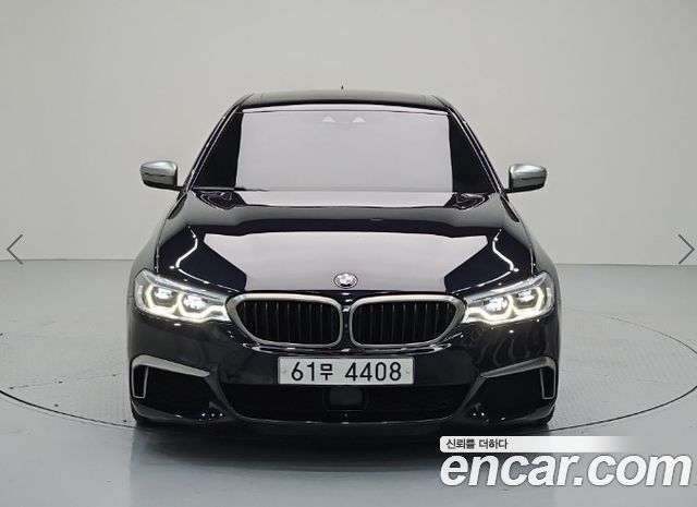 BMW 5-Series G30 M550d xDrive - фото 1