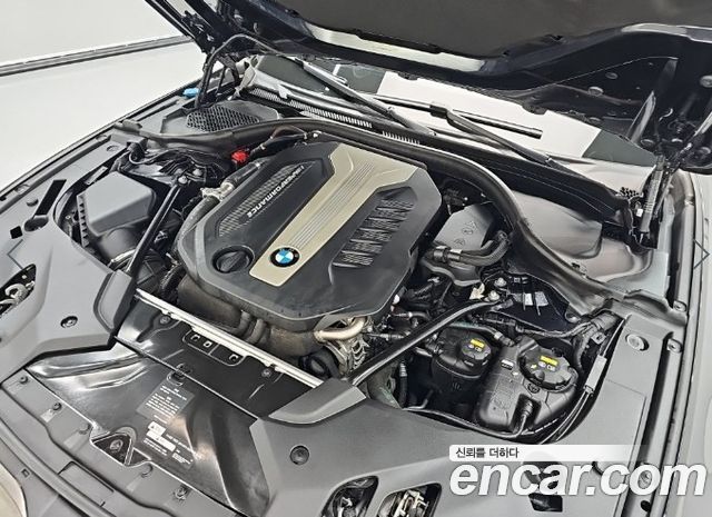 BMW 5-Series G30 M550d xDrive - фото 4