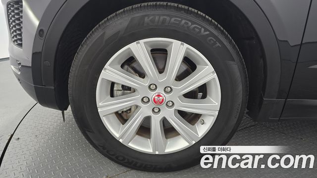 Jaguar E-PACE P250 S - фото 4