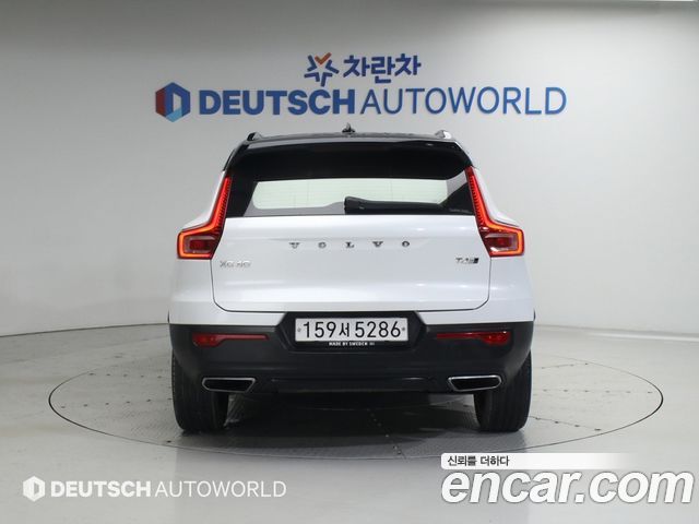 Volvo XC40 T4 R-Design - фото 3