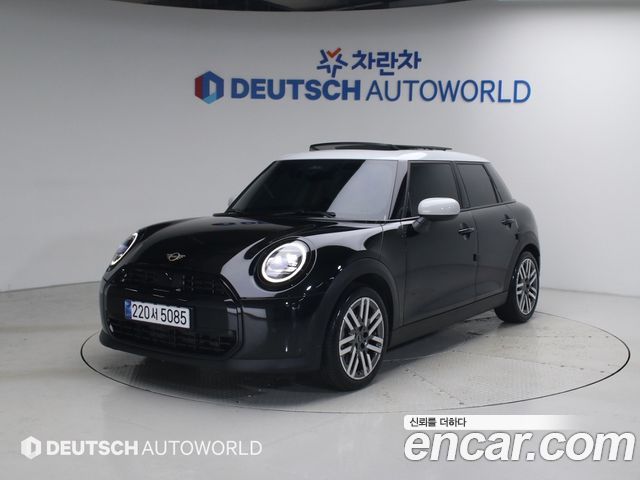 Mini Cooper 4-го поколения 5Door Classic - фото 0