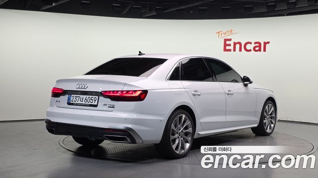 Audi A4 B9 45 TFSI Quattro Premium - фото 1