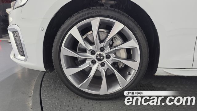 Audi A4 B9 45 TFSI Quattro Premium - фото 4