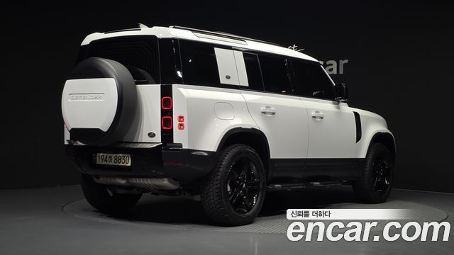 Land Rover Defender L663 110 D250 SE - фото 1