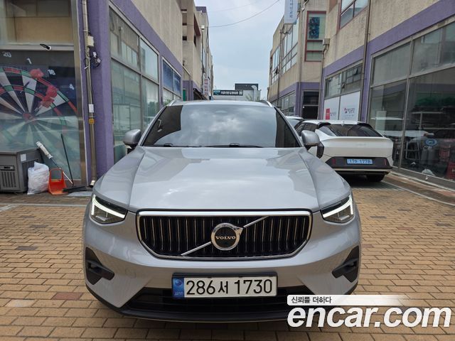 Volvo XC40 B4 Ultimate Bright - фото 2