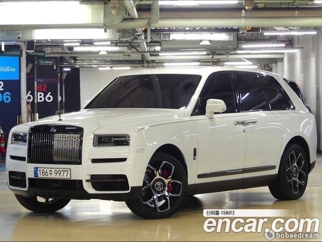 Rolls-Royce Cullinan 6.7 V12 Black Badge - фото 1