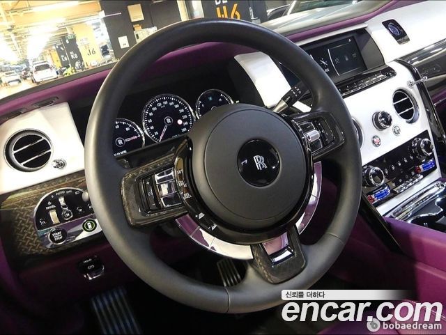 Rolls-Royce Cullinan 6.7 V12 Black Badge - фото 3