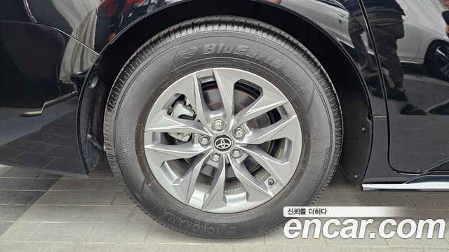 Toyota Sienna 4-го поколения 2.5 Hybrid AWD - фото 4