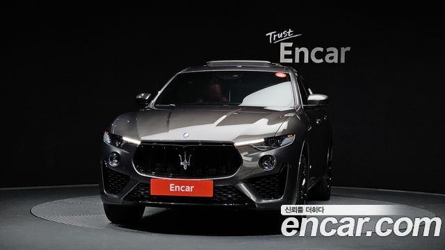 Maserati Levante 3.0 Diesel AWD GranSport - фото 2