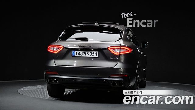 Maserati Levante 3.0 Diesel AWD GranSport - фото 3