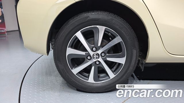 Toyota Prius 1.5 - фото 4