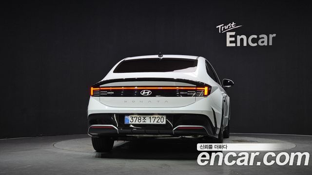 Hyundai Sonata The Edge DN8 2.0 S - фото 3