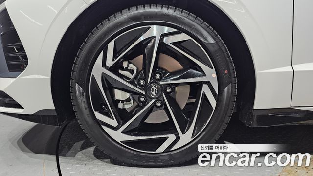 Hyundai Sonata The Edge DN8 2.0 S - фото 4
