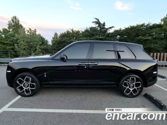 Rolls-Royce Cullinan 6.7 V12 Black Badge - фото 2