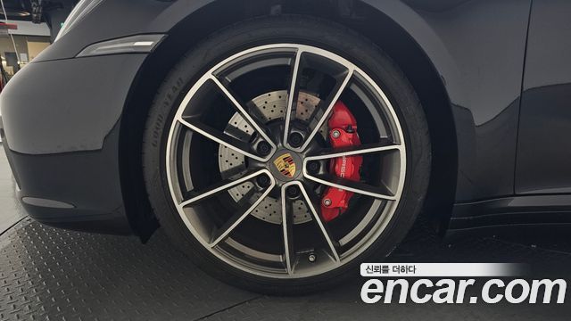 Porsche 911 Carrera S Cabriolet - фото 3