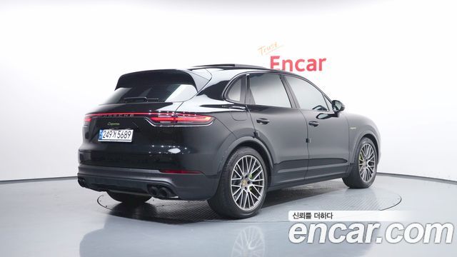 Porsche Cayenne PO536 3.0 E-HYBRID PLATINUM EDITION - фото 1