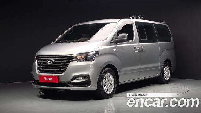 Hyundai Starex New Van 5-Seater Smart - фото 0