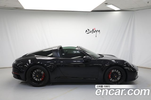 Porsche 911 Targa 4 GTS - фото 2