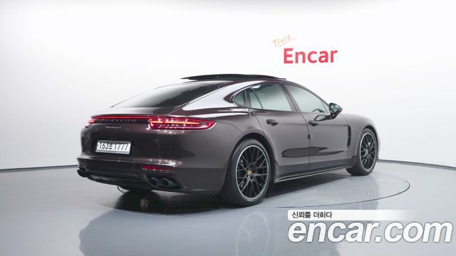 Porsche Panamera 3.0 AWD - фото 1
