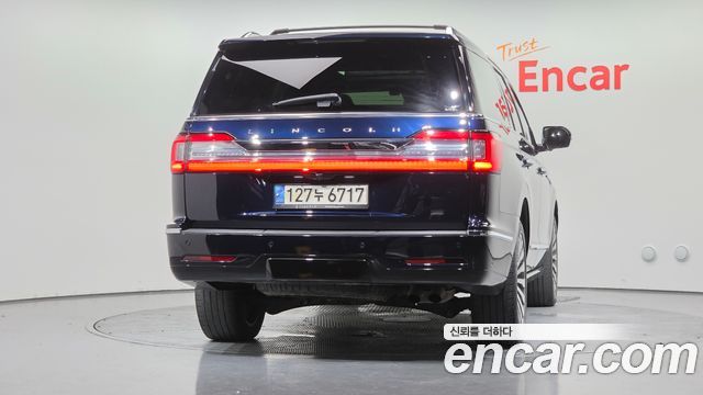 Lincoln Navigator 4-го поколения 3.5L - фото 3