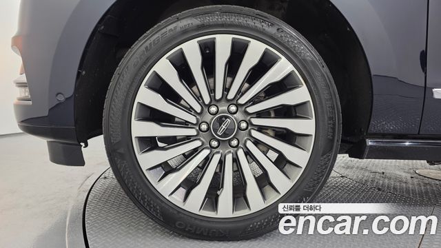 Lincoln Navigator 4-го поколения 3.5L - фото 4