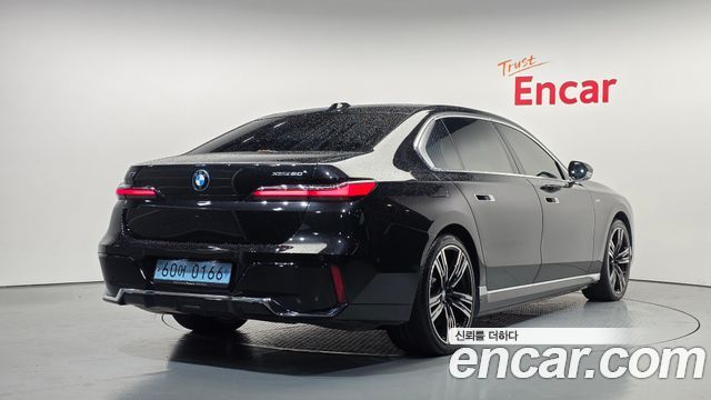BMW i7 G70 xDrive 60 M sport - фото 1