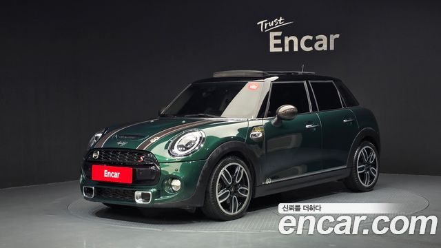 Mini Cooper S 5Door Standard 3rd - фото 0