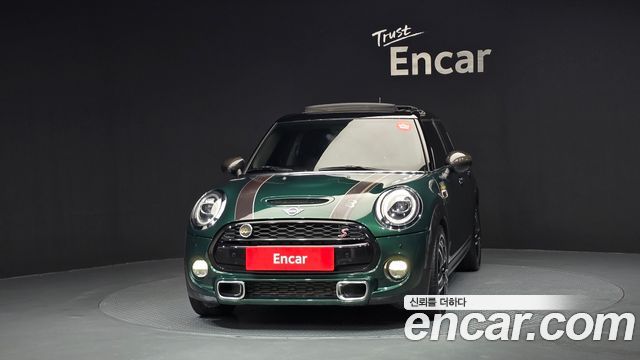 Mini Cooper S 5Door Standard 3rd - фото 2