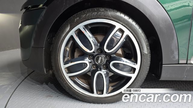 Mini Cooper S 5Door Standard 3rd - фото 4