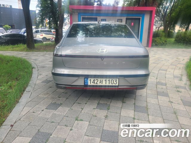 Hyundai Grandeur GN7, гибрид Calligraphy - фото 3