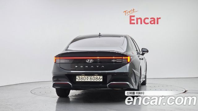 Hyundai Sonata The Edge DN8 2.0 Exclusive - фото 3