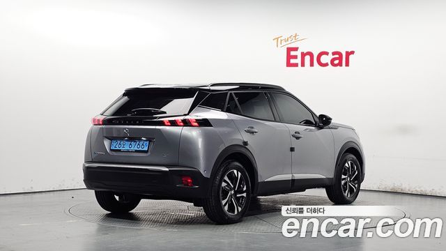 Peugeot 2008 2-го поколения EV GT - фото 1