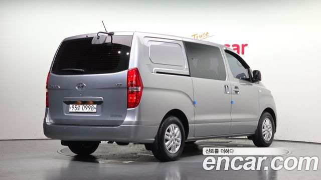 Hyundai Starex New Van 5-Seater Smart - фото 1