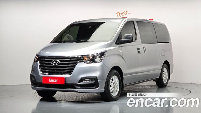 Hyundai Starex New Van 3-Seater Smart - фото 0