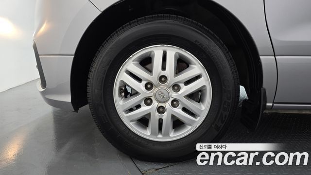 Hyundai Starex New Van 3-Seater Smart - фото 4