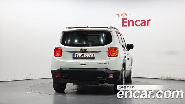 Jeep Renegade 2.4 Limited - фото 3