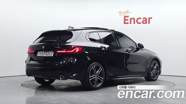 BMW 1 Series F40 120i M Sports - фото 0