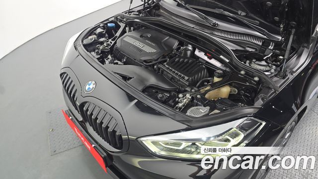 BMW 1 Series F40 120i M Sports - фото 4