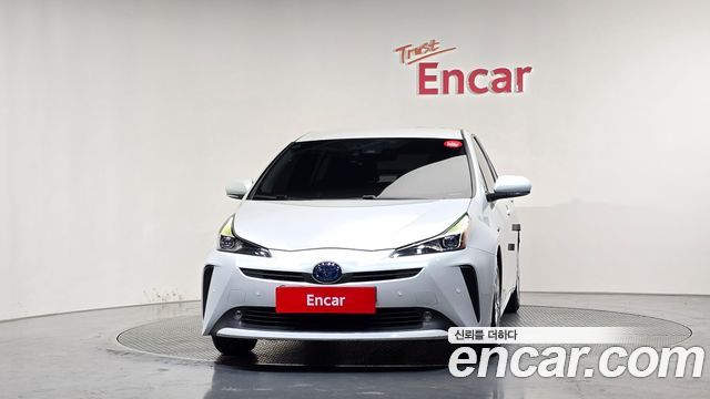 Toyota Prius 4-го поколения 1.8 - фото 2