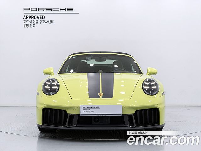 Porsche 911 Carrera 4 GTS Cabriolet - фото 2